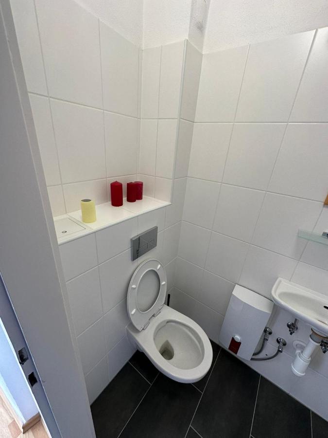 Central Plaza Mini Apartment 1 Bruck an der Leitha Luaran gambar