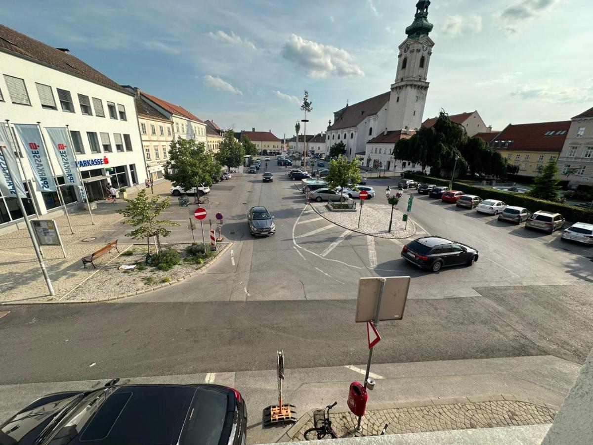 Central Plaza Mini Apartment 1 Bruck an der Leitha Luaran gambar