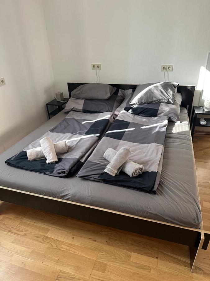 Central Plaza Mini Apartment 1 Bruck an der Leitha Luaran gambar